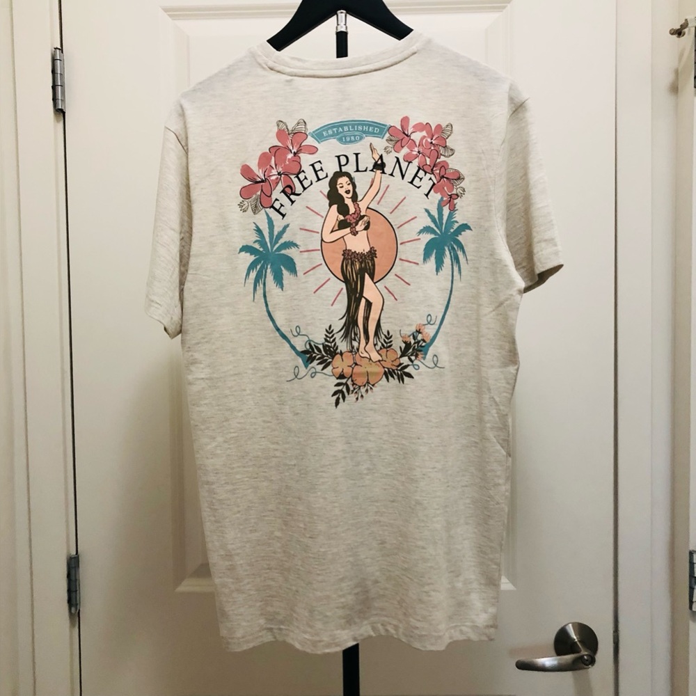 Free Planet Hula Girl Organic Cotton Graphic T-Shirt Mens Size S Oatmeal Heather